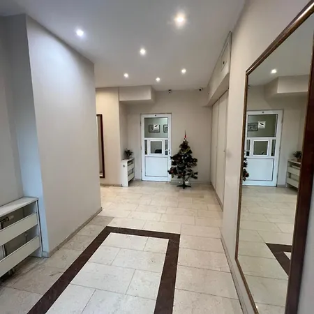 Apartment Great With 3 Bedrooms And 3 Underground Parking Spaces