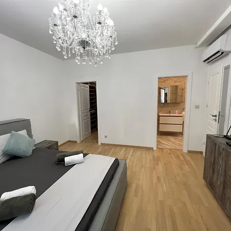 Great With 3 Bedrooms And 3 Underground Parking Spaces Sofia