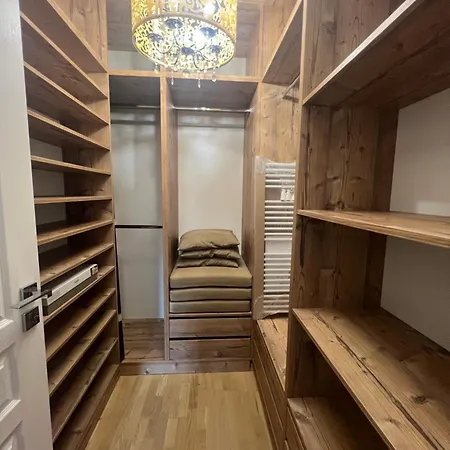 Great With 3 Bedrooms And 3 Underground Parking Spaces * Sofia